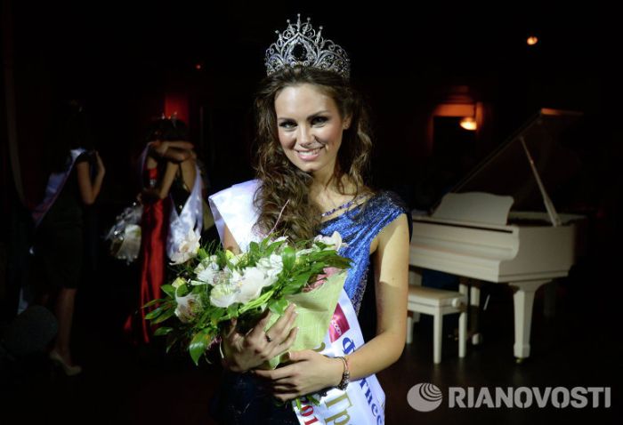 Победительницей конкурса "Мисс Москва-2013" стала студентка МГУ Дарья Ульянова (10 фото + видео)