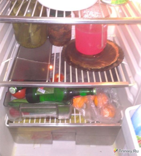 Неожиданная находка в холодильнике (4 фото)