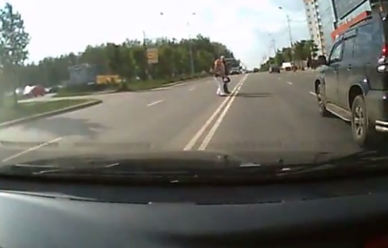 Надо было бить машину...