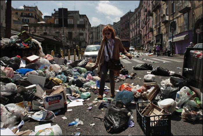 Европейский кризис отходов и мусора (11 фото)