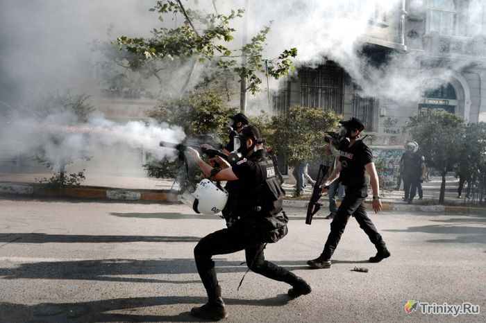 Турецкому правительству надоело терпеть беспорядки в стране (40 фото)