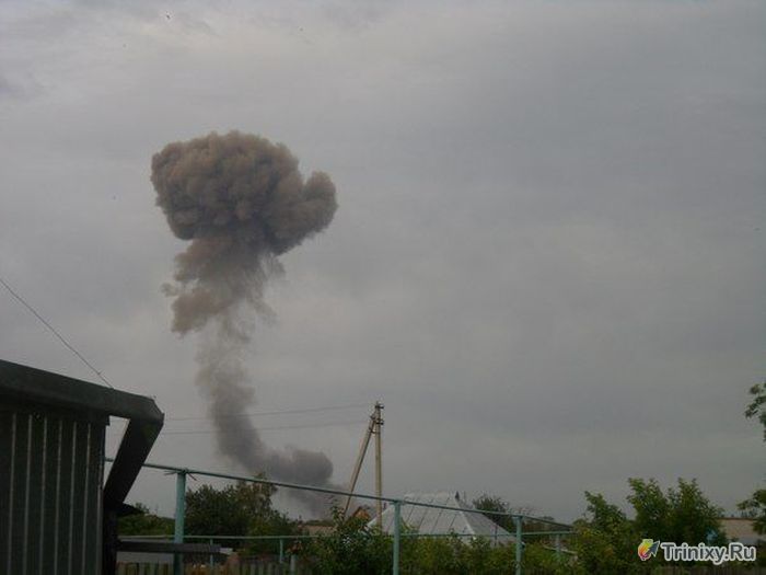Взрывы боеприпасов на полигоне под Самарой (7 фото + 3 видео)
