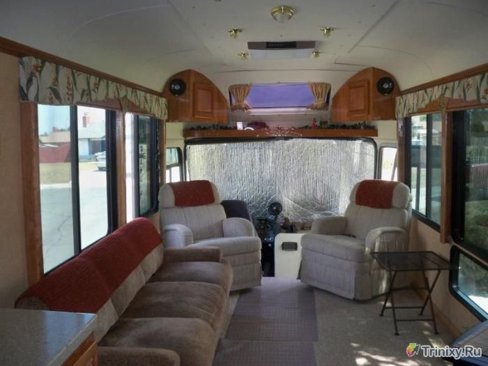"Мечта путешественника" из старого автобуса (80 фото)