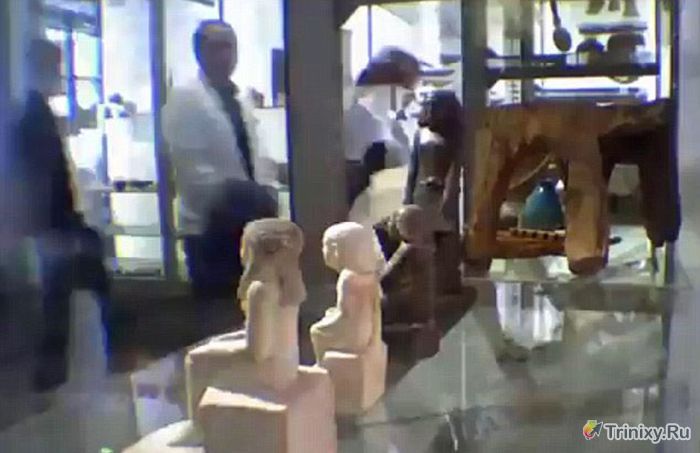 Ожившая статуя древнеегипетского бога Осириса (7 фото + видео)