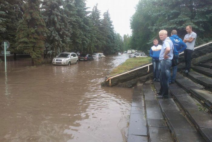 Наводнение в центре Саратова  (20 фото)