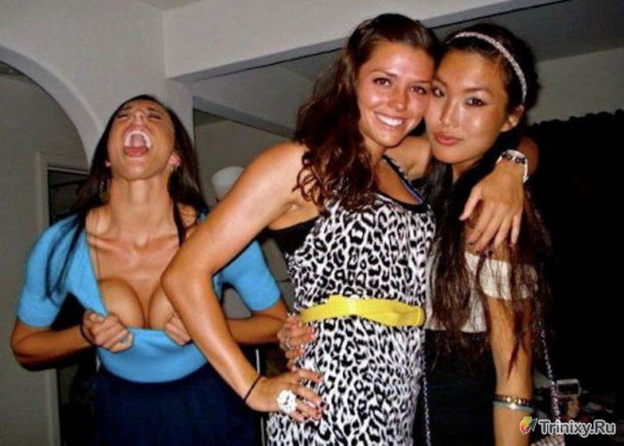 Пьяные девушки отрываются на полную катушку (58 фото)