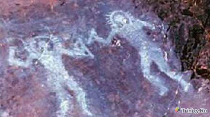 Поиск доказательств существования НЛО на древних картинах (15 фото)