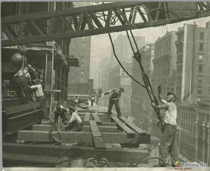 Архивные снимки строительства Эмпайр-стейт-билдинг (24 фото)