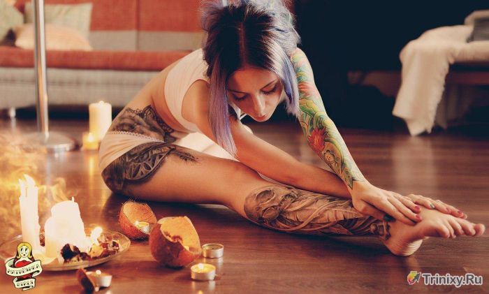 Качественные татуировки на сексуальных девушках (43 фото)