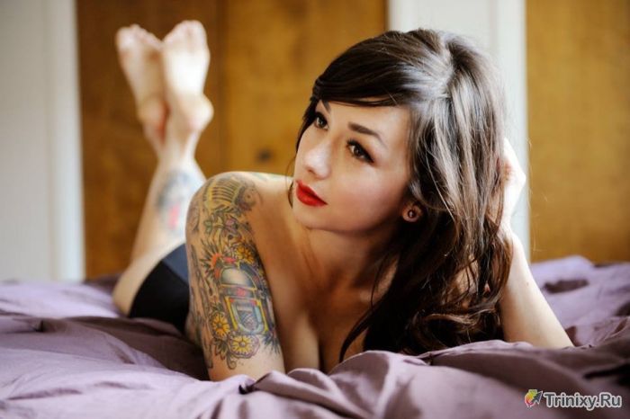 Качественные татуировки на сексуальных девушках (43 фото)