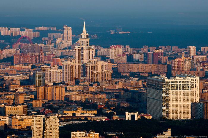 Панорамный вид на Москву с высоты 503 метра (27 фото)