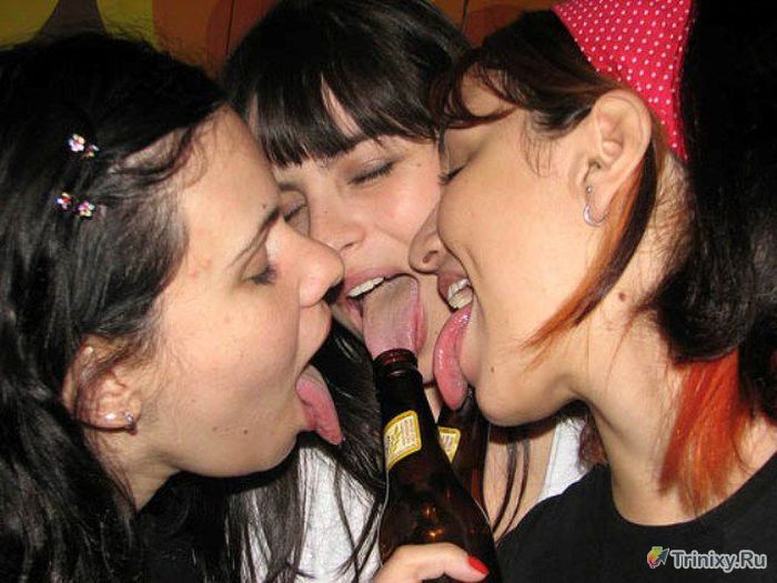 Пьяные девушки идут в отрыв (73 фото)