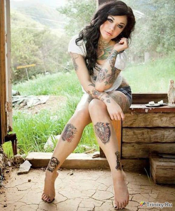 Привлекательные девушки в татуировках (57 фото)