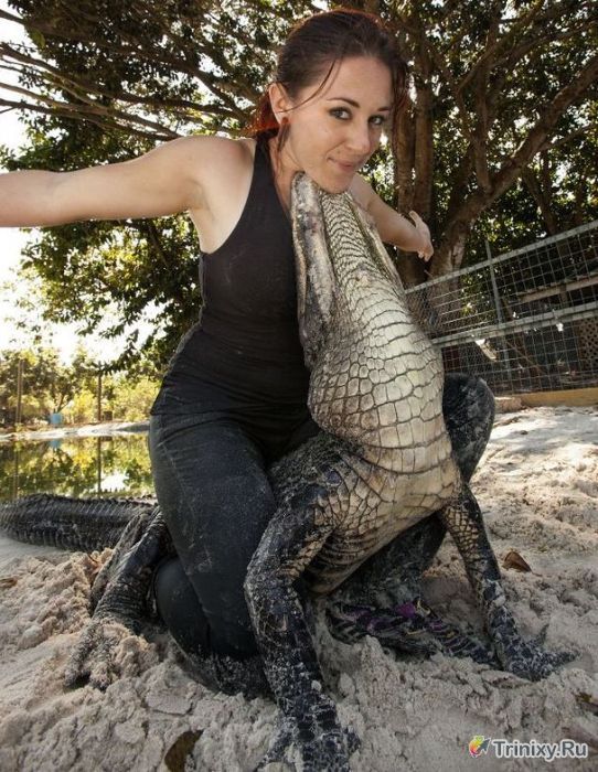 Девушка, которая спасает жизни хищных рептилий (10 фото)