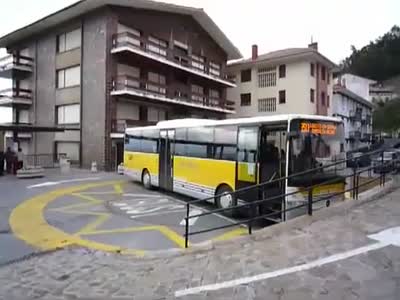 Креативная платформа для разворота автобуса на узких улицах (3.2 мб)