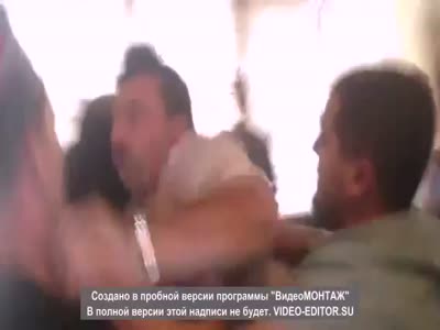 Нападение на Джареда Хасселхоффа из "Bloodhound Gang" (2.5 мб)