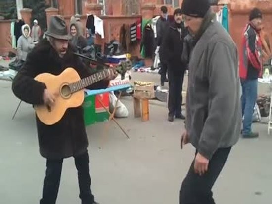 Бомжи зажигают не по-детски