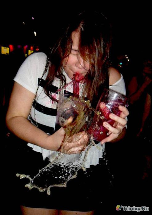 Девушки, не знающие меры в алкоголе (30 фото)