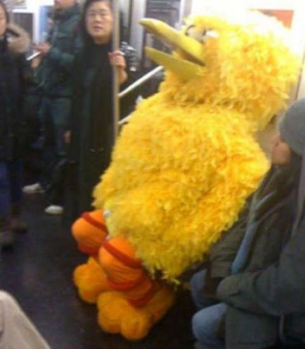 Фрики и странне люди из метро (83 фото)