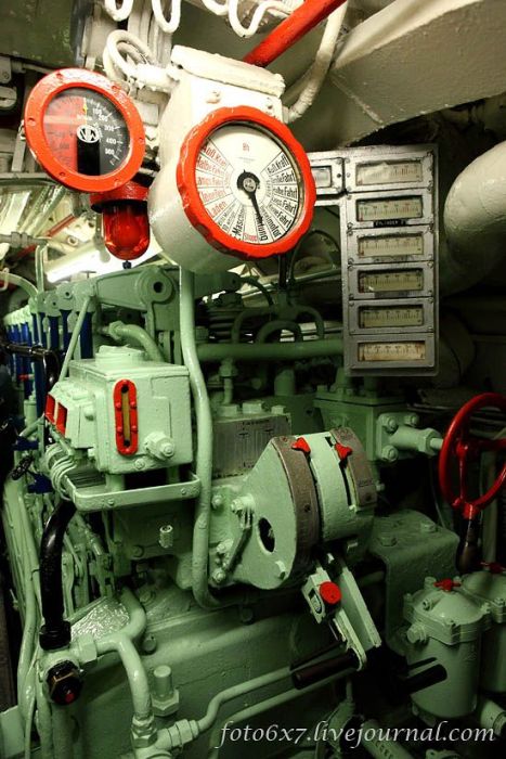 Фотоэкскурсия по подводной лодке U-995 (44 фото)