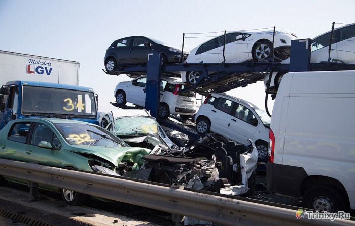 Авария в Великобритании с участием 130 автомобилей (55 фото + видео)