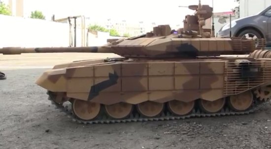 Крутая модель танка Т-90
