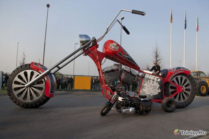 Огромный мотоцикл с 5.7-литровым двигателем (38 фото)