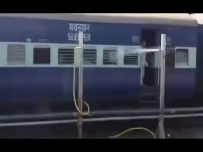 Как охлаждают поезда в Индии во время сильной жары (3.5 мб)