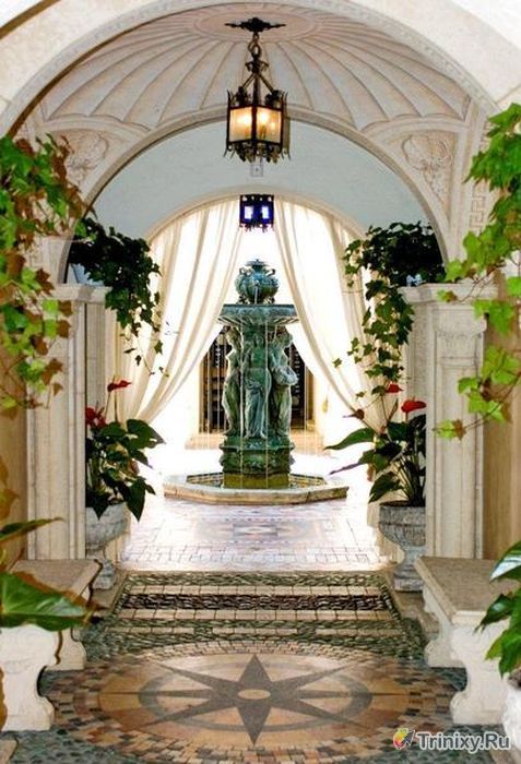 Шикарная вилла Джанни Версаче за 41.5 млн. долларов (23 фото)