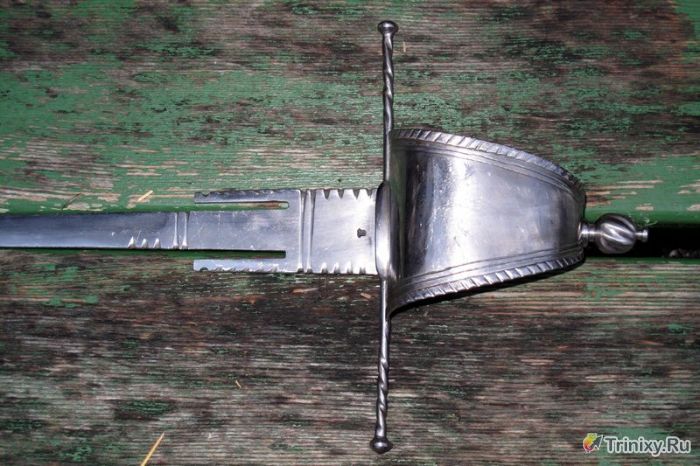 Необычные виды средневекового оружия (17 фото)
