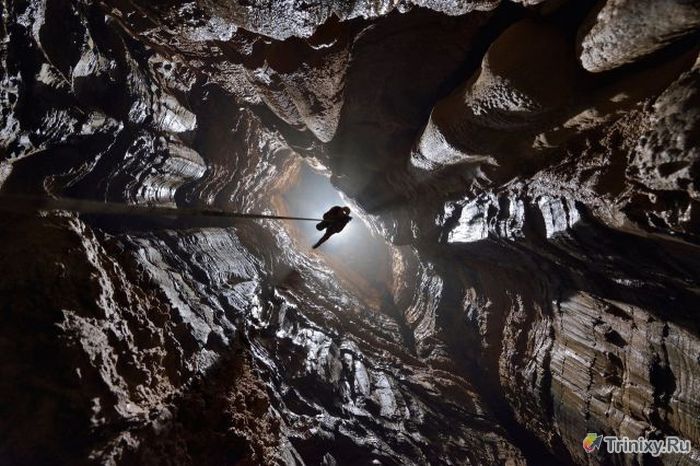 Удивительная система пещер в Китае (24 фото)