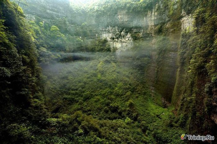 Удивительная система пещер в Китае (24 фото)