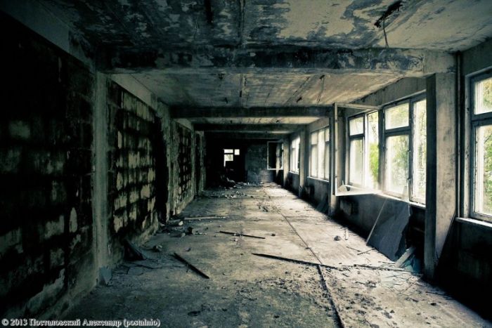 Школа в Чернобыльской Зоне Отчуждения (35 фото)