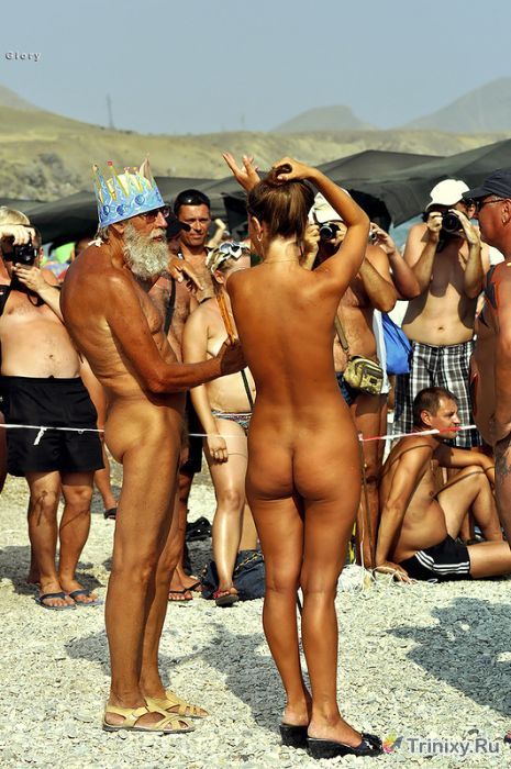 Коктебель 2013 - рай для нудистов (27 фото)
