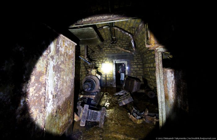 Линия Мажино: укрепленный бункер в лесах Лотарингии (39 фото)