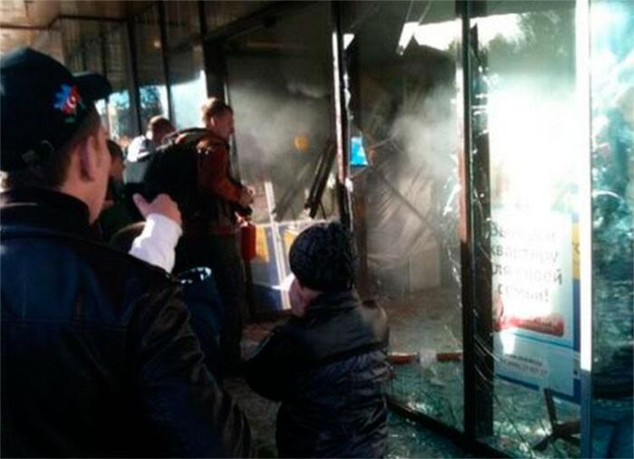Последствия протеста и погром в Бирюлево (28 фото + видео)