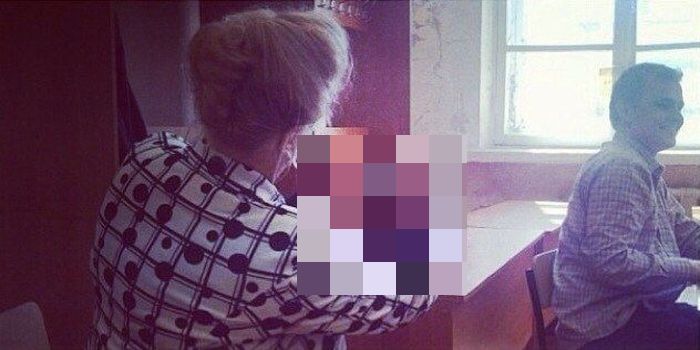 Преподаватель с пониманием отнеслась к "студенту" (2 фото)