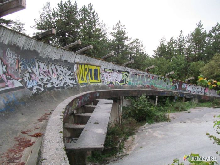Бобслейная трасса в Югославии, построенная для Олимпийских игр в 1984 году (20 фото)