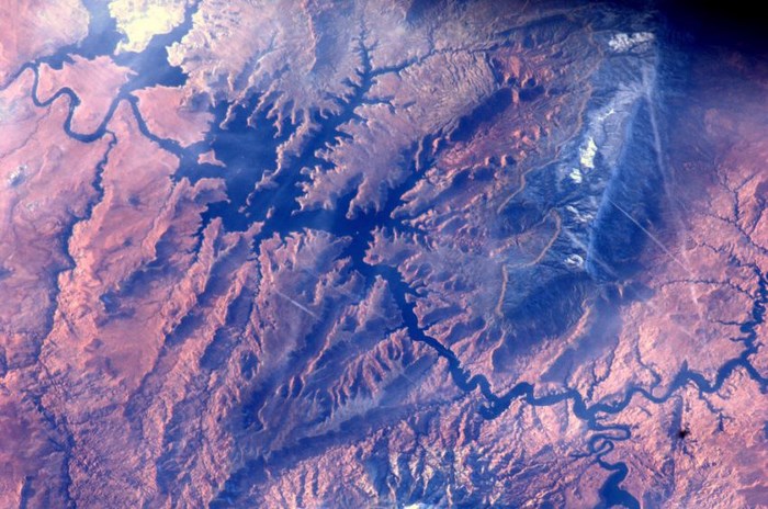 Удивительная планета Земля с борта Международной Космической Станции (25 фото)