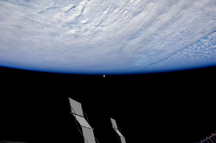 Удивительная планета Земля с борта Международной Космической Станции (25 фото)
