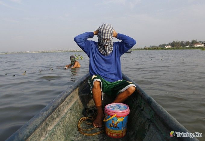 На что филиппинские рыбаки тратят половину своей зарплаты? (17 фото)