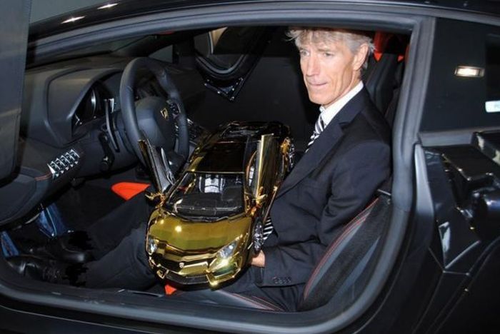 Модель суперкара Lamborghini за 400 тысяч долларов (13 фото)