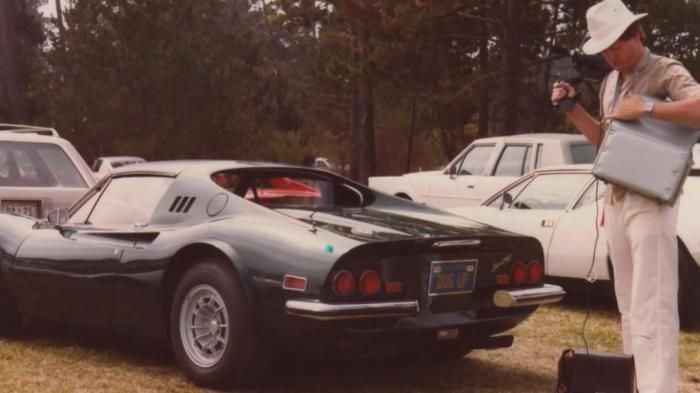 Невероятная история одного спорткара Ferrari (7 фото) Невероятная история одного спорткара Ferrari (7 фото)