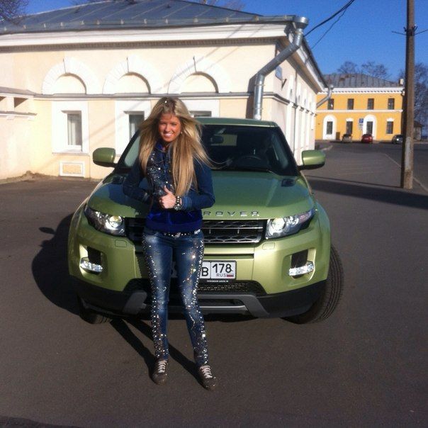 Дочь начальника ОГИБДД Санкт-Петербурга любит лихачить за рулем (10 фото + видео)