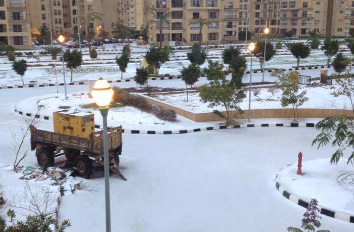 Аномальный снегопад в Египте (27 фото)