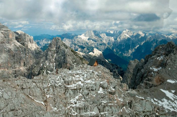 "Чилаут" для альпинистов на вершине Альп (19 фото)
