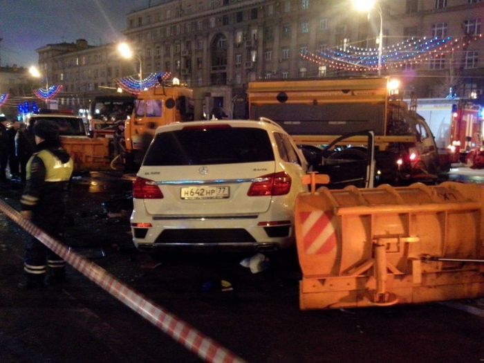 Жуткая авария, в которой погиб вице-премьер правительства Дагестана Гаджи Махачев
