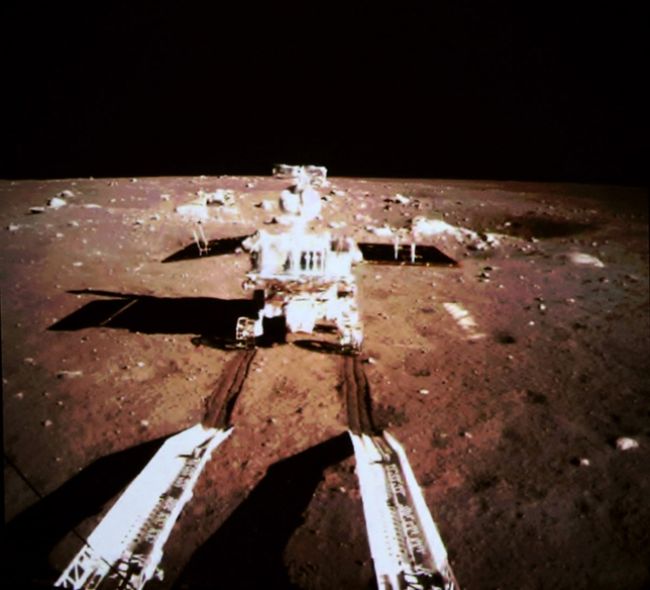 Китайцы опровергли факт высадки американцев на луну в 1972 году (6 фото)