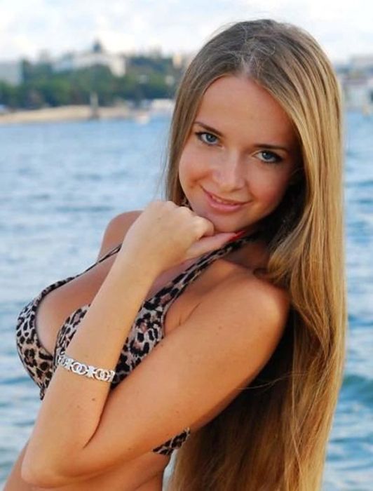 Участницы конкурса красоты "Мисс Крыма 2013" (13 фото + видео)