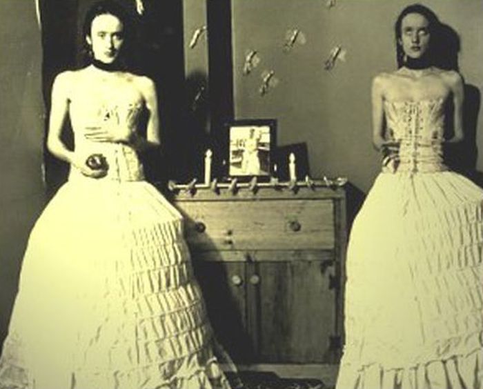 Жуткие истории о призрачных двойниках (10 фото)